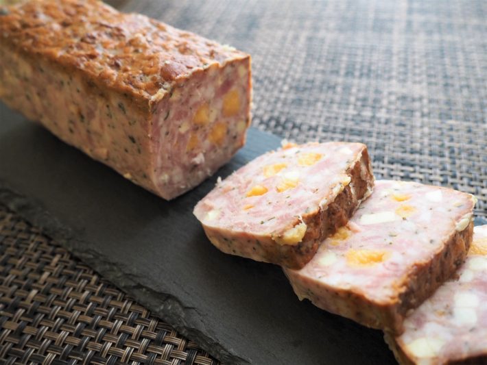 「ミートローフ　バジル＆チーズ」（964円）