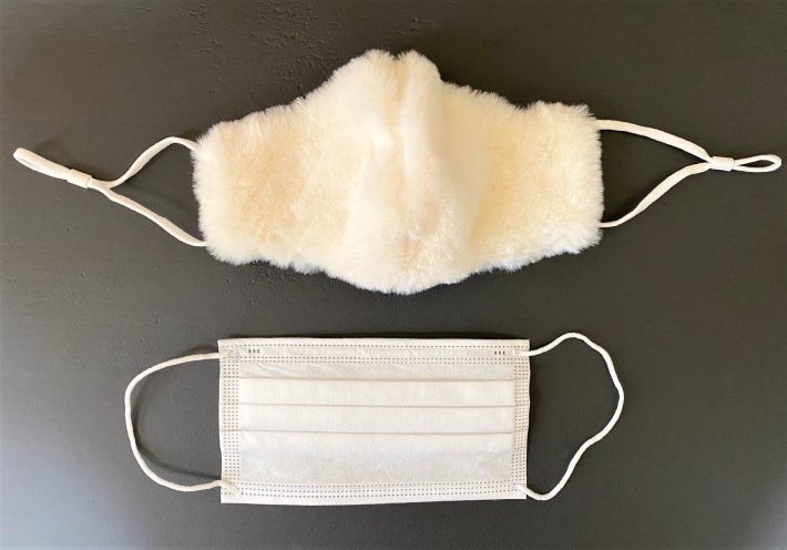 一般的な不織布マスクより一回り大きい