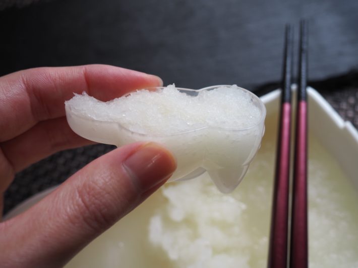 本体の縁、ちょうどくらいの高さまで詰める