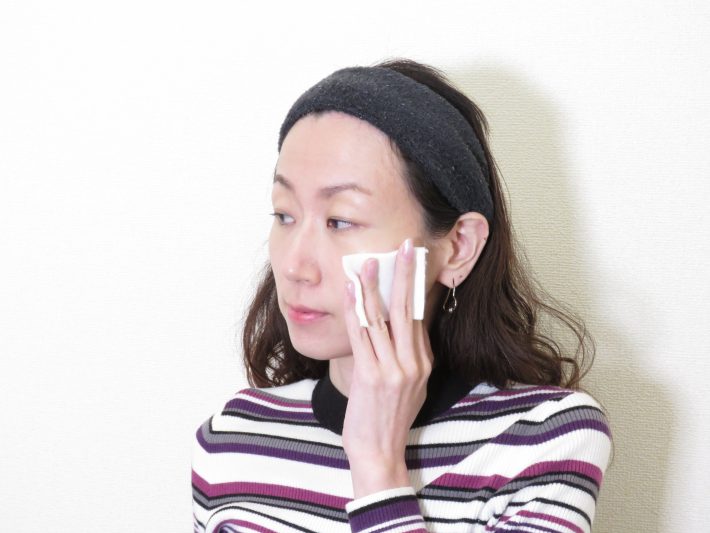 コットンを使うことによって、肌への馴染みが良くなります