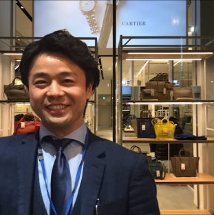 鑑定士の植木博充さん