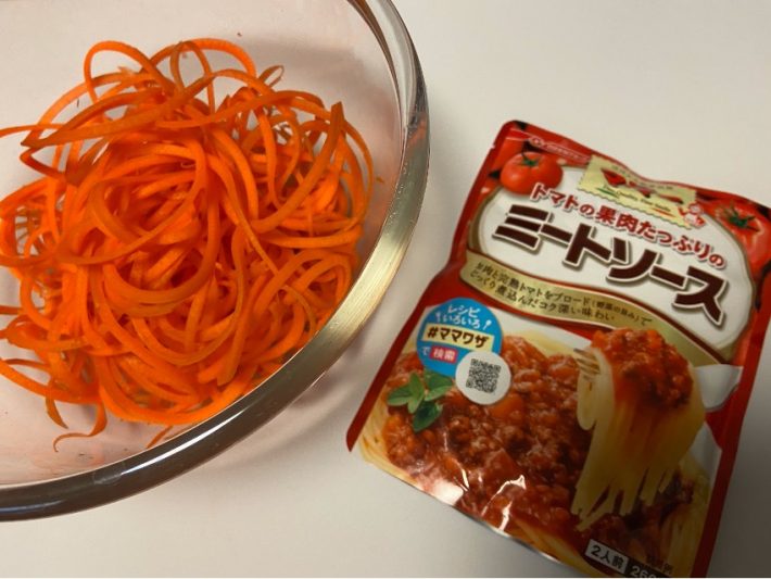 ベジヌードル＋ミートソースの材料