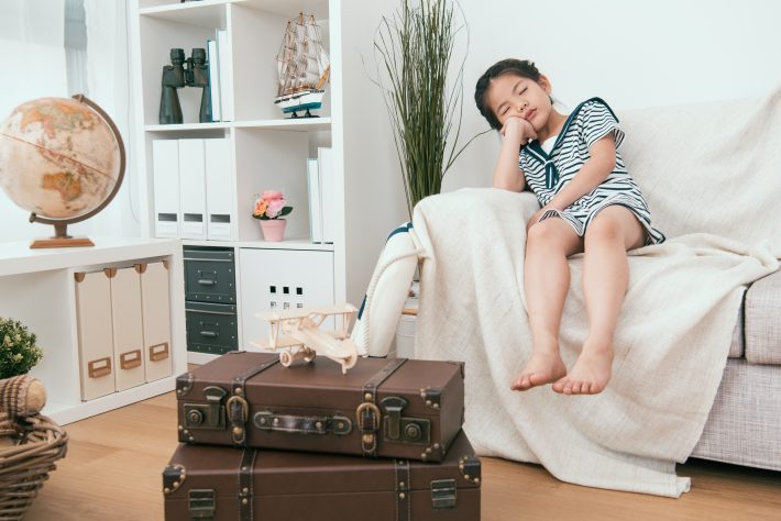 ソファで寝ている娘を発見