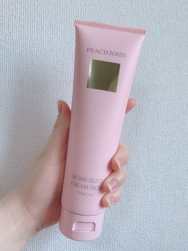 PEACH JOHNの「ボムバストクリーム リッチ」