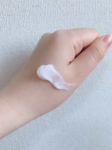 PEACH JOHNの「ボムバストクリーム リッチ」