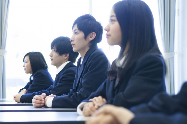なぜ、恋愛禁止の校則を作ったのか？堀越学園の回答は？