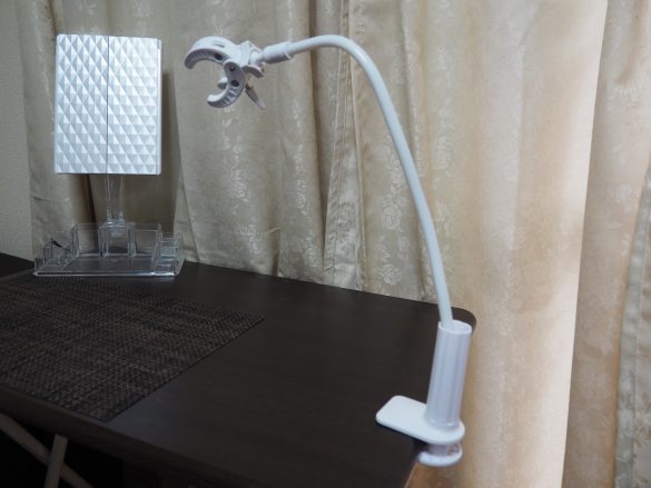 位置や高さを調節して、ドライヤー本体を取り付けたら完成