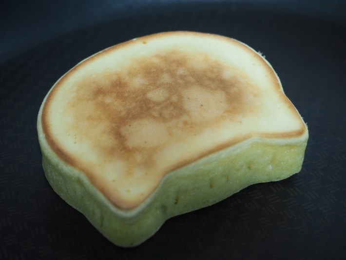 型をソーッと外します