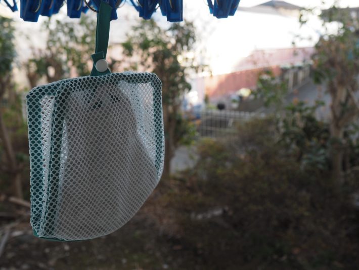 型崩れを防ぎたい場合はスナップボタンをとめたまま干す