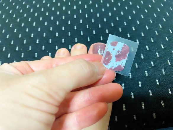 薬指と小指は爪が小さくなるのでやや難易度が上がる