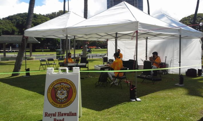 生バンドの演奏もありました