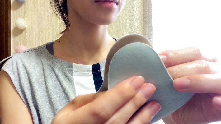 左右のシリコンテープ同士を貼り合わせて保管