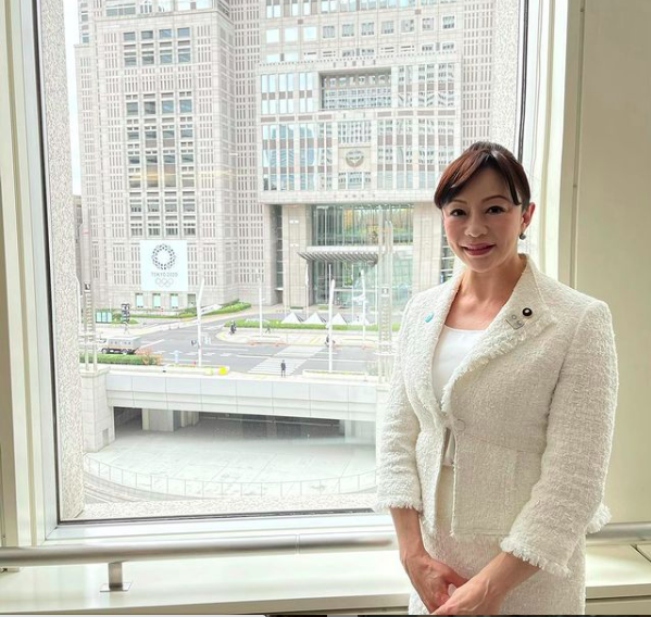 入江のぶこさん