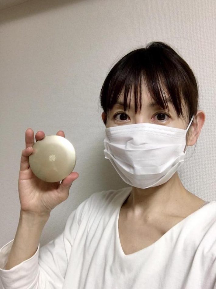 マスクをつけた顔