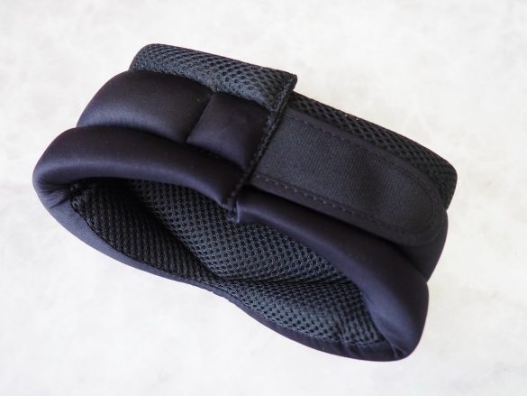 首かるさん　後る