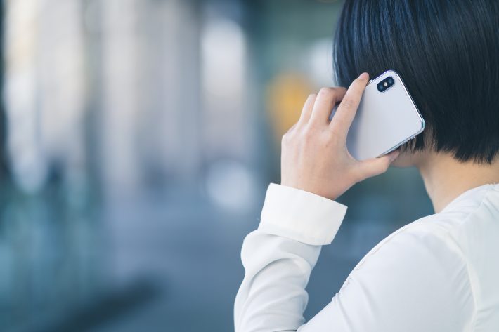 女性　電話