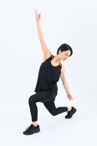 バックランジwithツイスト3