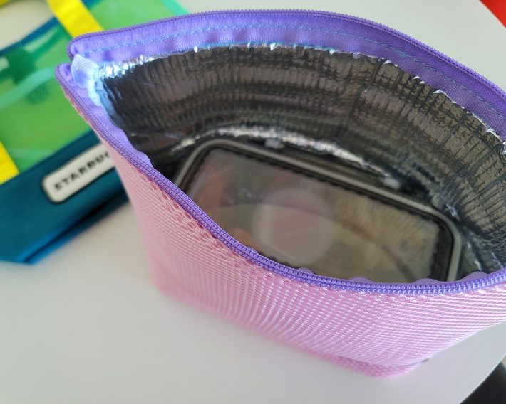 弁当箱は縦型タイプがスマートでオススメだが、横使いもできるので、さまざまなサイズに対応できる