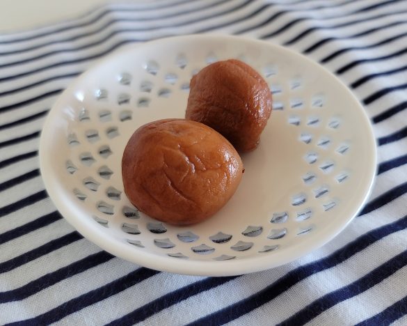 梅干しを入れてゆでると美味しいって本当?