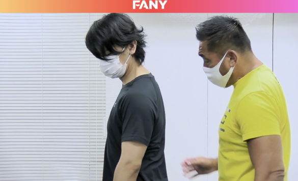 (画像:「野田クリスタルのマッチョな時間 プロトレーナー河口正史から学ぶ下半身筋トレ!」より)