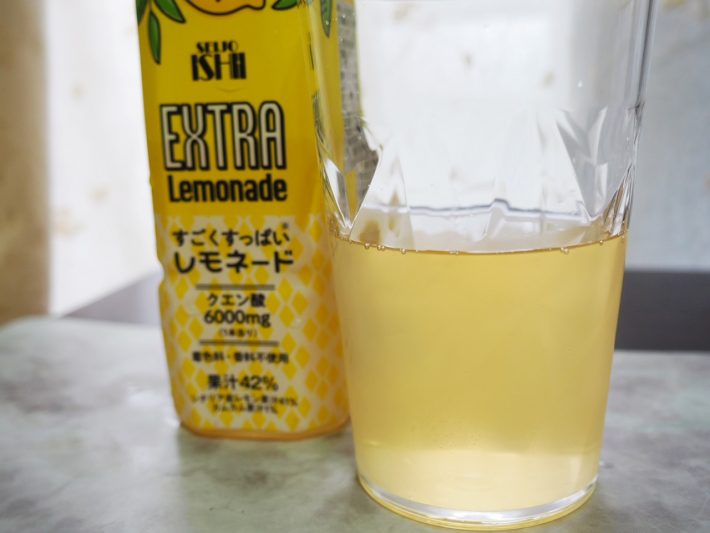 一口飲めば眠気も吹っ飛びそうな酸っぱさ。