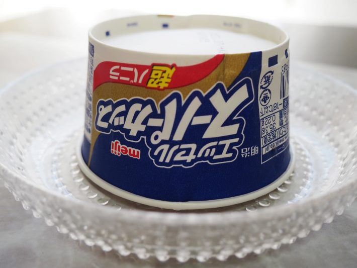 逆さにして器に移す