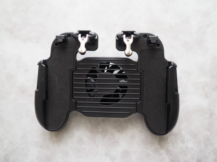 （対象機種：幅13～16.5cm/厚さ1.5cmまでのスマートフォン）