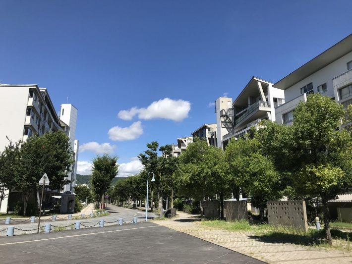 今井ニュータウン⑤（ニュータウンのメインストリート）