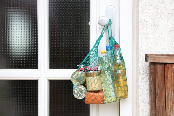 食料品　玄関　配達