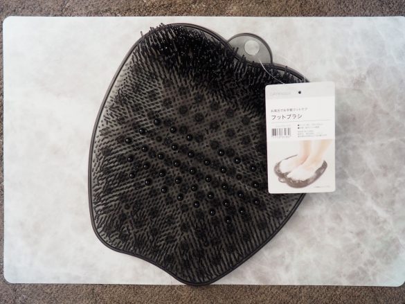 ニトリ「フットブラシ」(税込799円)