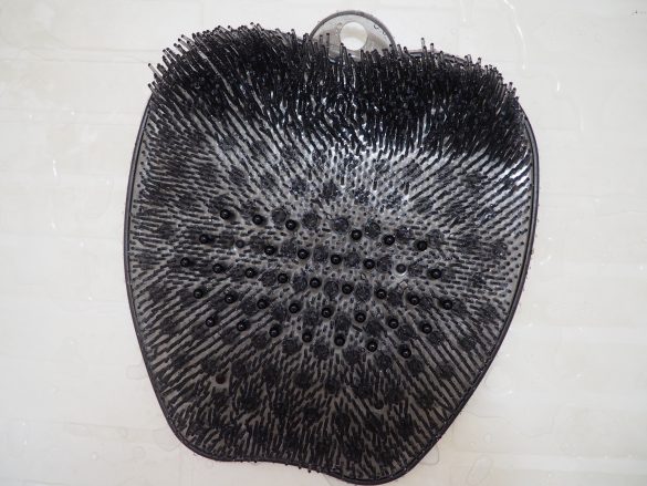 まずお湯で全体を濡らします。