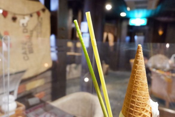 珈琲屋OB・保木間店の特大クリームソーダ×パフェ