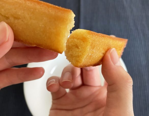 割ってみるとこんな感じ