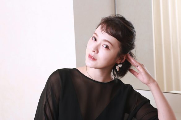 貫地谷しほりが内閣広報担当に。「好きで結婚したんだから、夫婦には我慢も必要」