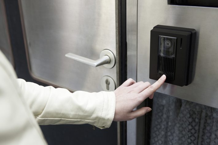 意を決して上階に突撃！すると…