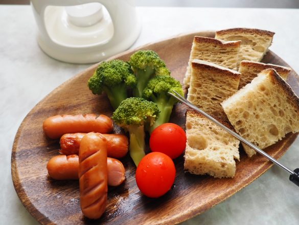 フォンデュする食材を用意。
