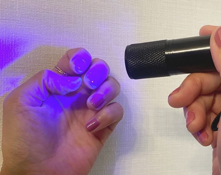 セリア「LEDネイルライト」