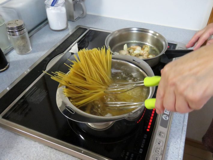 パクハグパスタトング