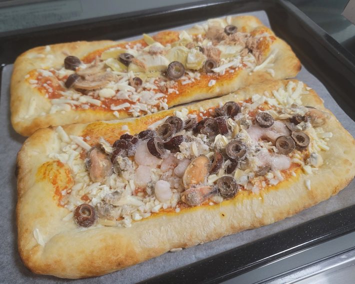 冷凍された状態。ここから30分間室温解凍する。急ぎですぐに食べたい場合は……？