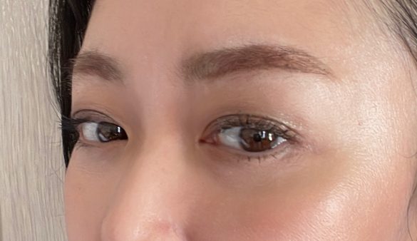 ベースを使うことによって、より鮮やかな発色