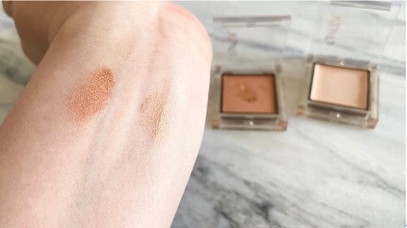 左側がベース「あり」、右側が「なし」