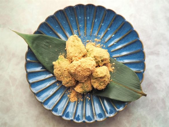 「スーパーカップ抹茶」でわらび餅が作れるらしい。