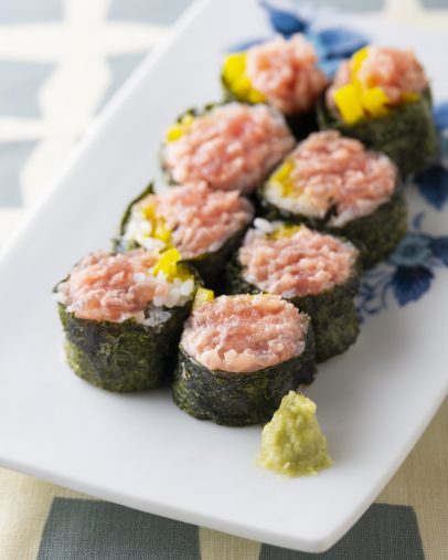 「自宅が10分で居酒屋に! 魔女っこれいの絶品おつまみレシピ」