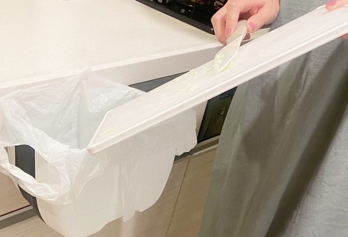 ダイソー「キッチン用ゴミ箱 スクエア」