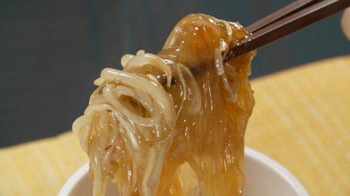 春雨ともやしを加えてもおいしい（以下、アレンジ写真提供：ポッカサッポロフード＆ビバレッジ株式会社）