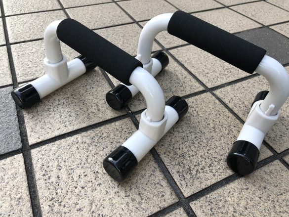 ダイソーのプッシュアップバーが買い!