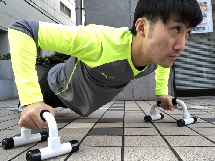 姿勢改善にもつながる腕立て伏せ