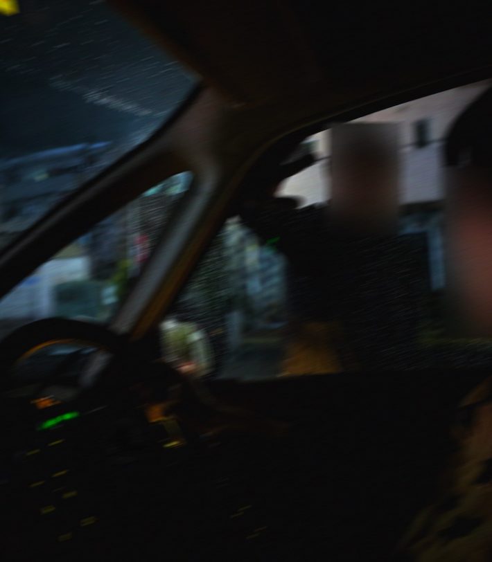 輩の怒鳴り声が響く車内