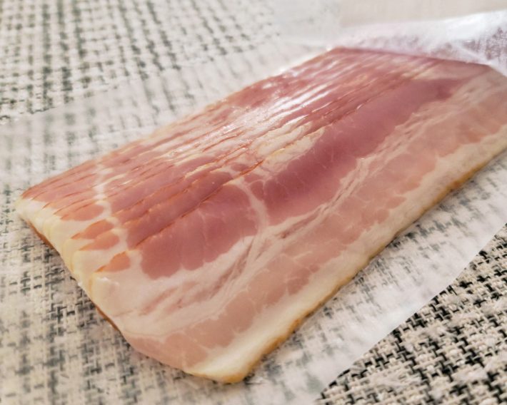 ベーコンは精肉よりも日持ちが長く、旨味も香りも凝縮されている
