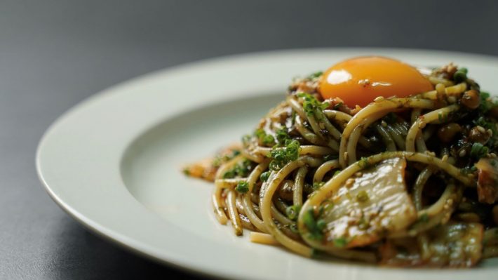 城二郎さん「疲れている日の納豆パスタ」